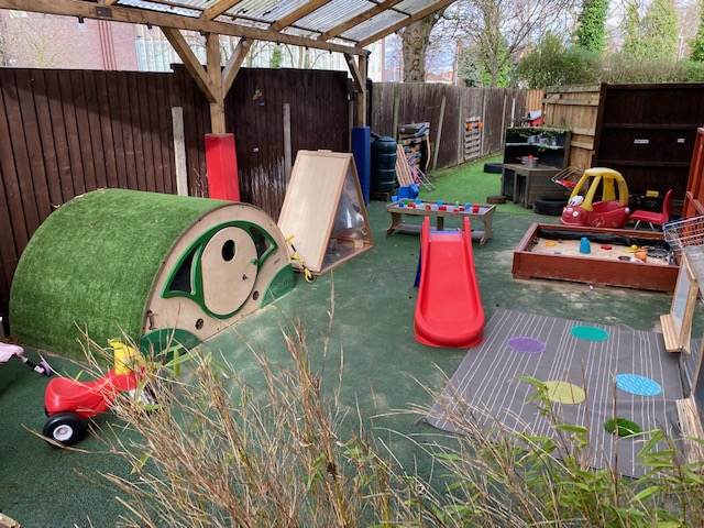 Under 2's garden area